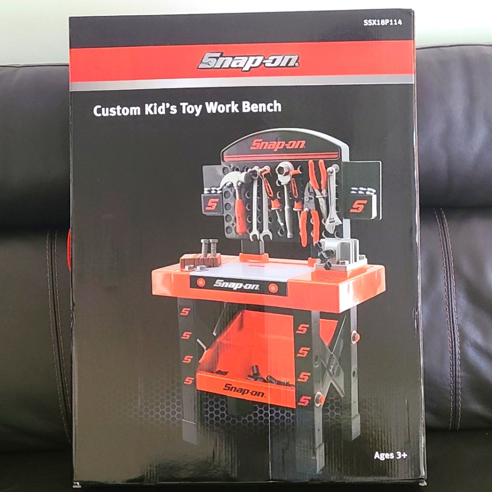 Kid's toy work bench